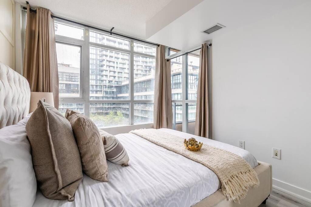 Luxury Suite Downtown Toronto Near Cn Tower Luaran gambar