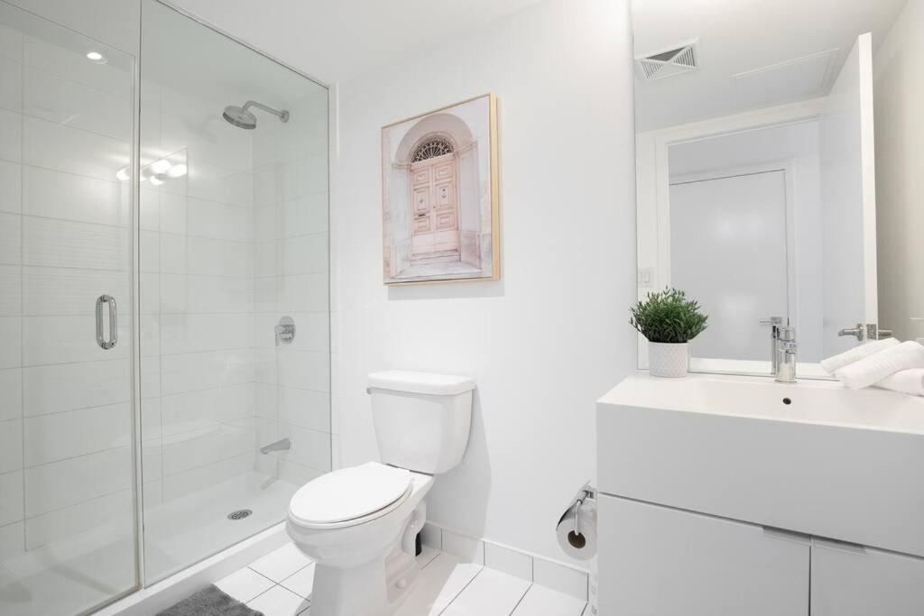 Luxury Suite Downtown Toronto Near Cn Tower Luaran gambar