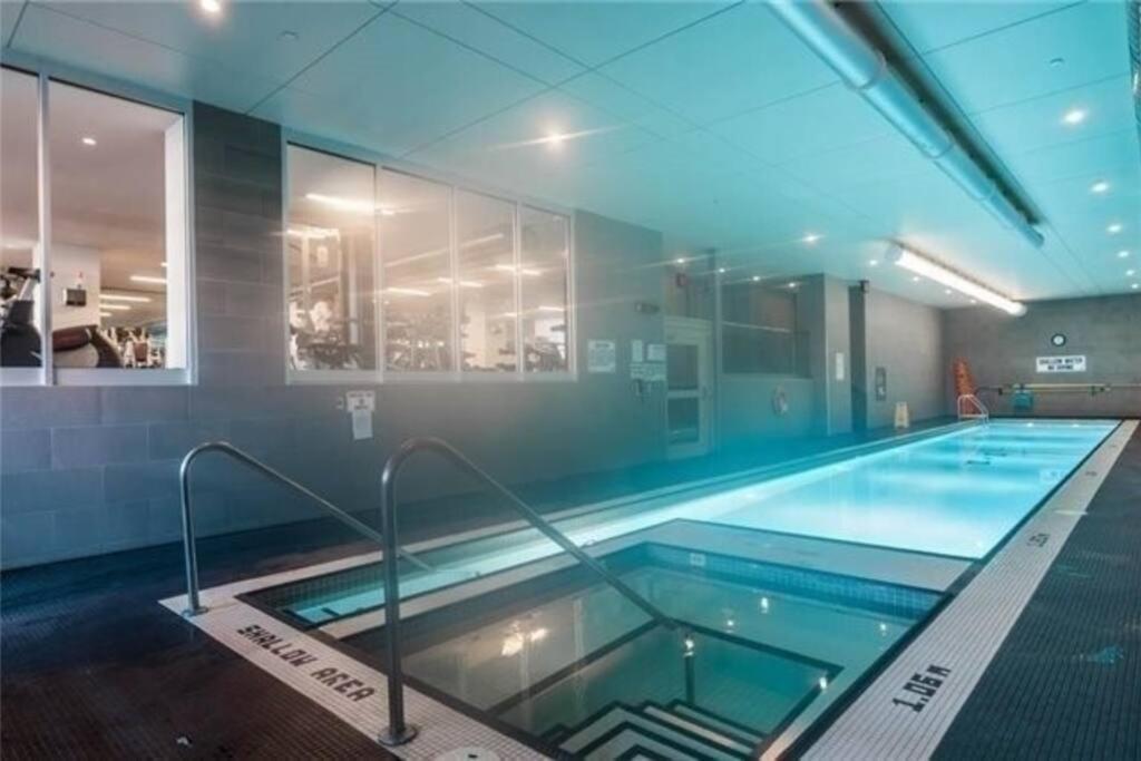 Luxury Suite Downtown Toronto Near Cn Tower Luaran gambar