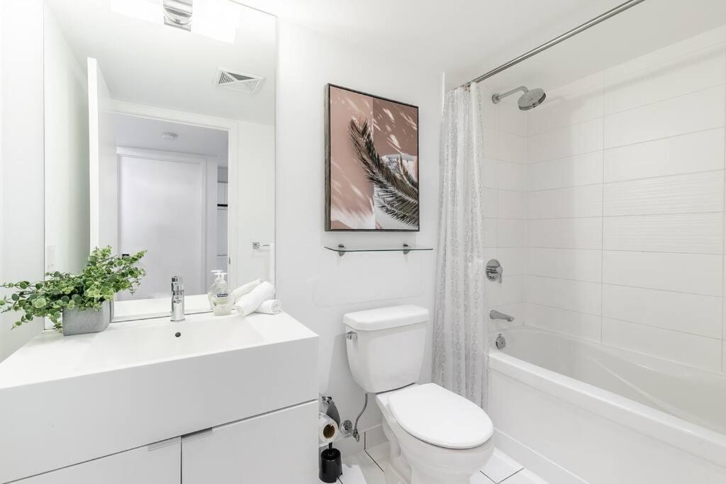 Luxury Suite Downtown Toronto Near Cn Tower Luaran gambar