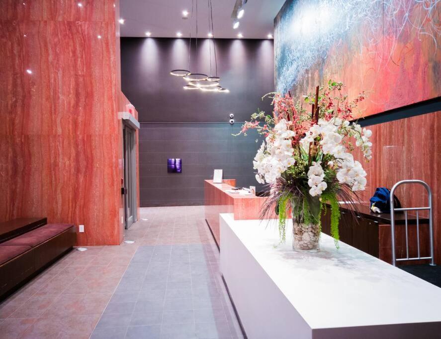 Luxury Suite Downtown Toronto Near Cn Tower Luaran gambar