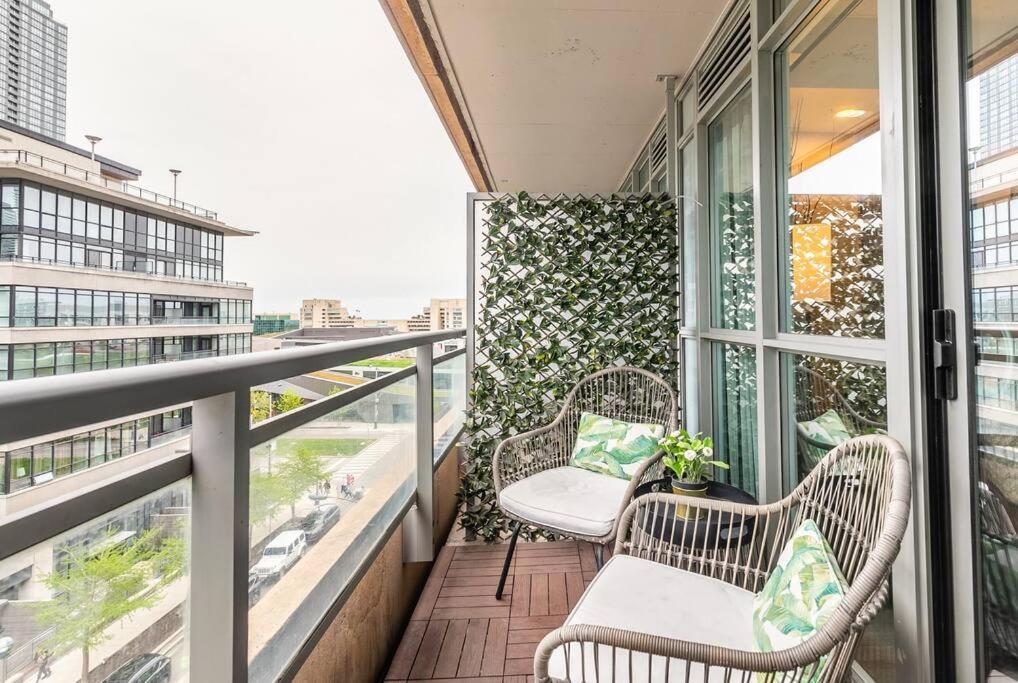 Luxury Suite Downtown Toronto Near Cn Tower Luaran gambar