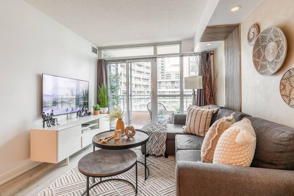 Luxury Suite Downtown Toronto Near Cn Tower Luaran gambar